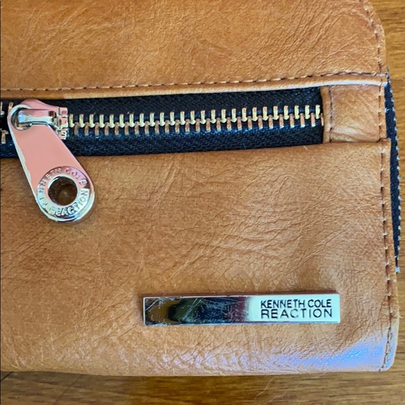 Kenneth Cole wallet - Picture 4 of 9
